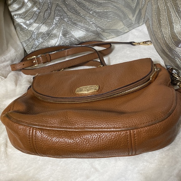 Michael Kors Crossbody - Picture 9 of 15